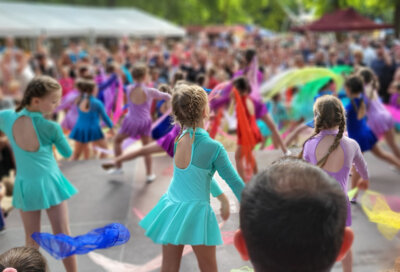 Foto zur Meldung: Party-Stimmung im Gutspark Groß Machnow