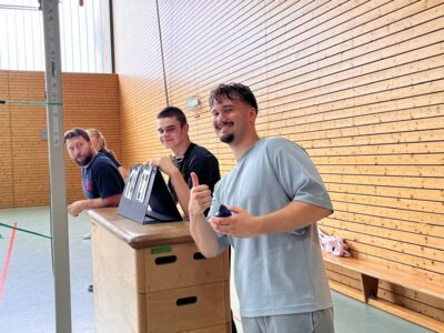 Foto zu Meldung: Volleyballturnier des 2. Ausbildungsjahres