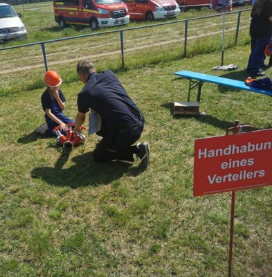 Foto zur Meldung: Abnahme der Jugendflamme 2025