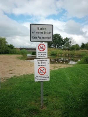 Peenecamp als Hundebadestelle nicht gestattet (Bild vergrößern)