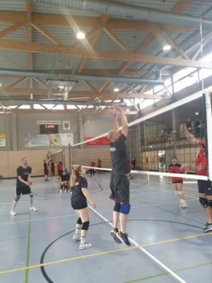 Volleyballer holen Bronze in Röderau-Bobersen