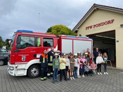 Besuch bei der Feuerwehr in Pondorf (Bild vergr&ouml;&szlig;ern)