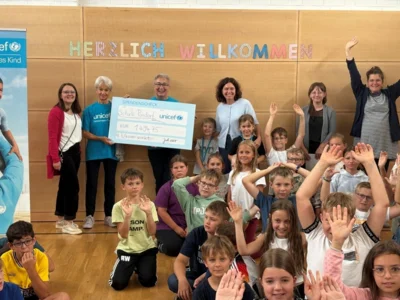 Spendenlauf und Spendenübergabe an Unicef Regensburg (Bild vergr&ouml;&szlig;ern)