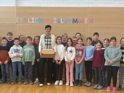 Lange Jahre die Grundschule Pondorf mitgeprägt: Susanne Link-Bös in den Ruhestand verabschiedet (Bild vergr&ouml;&szlig;ern)