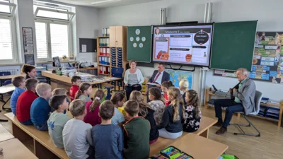 Besuch bei der Grundschule Pondorf (Bild vergr&ouml;&szlig;ern)