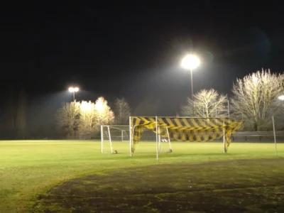 Neue LED-Flutlichtanlage