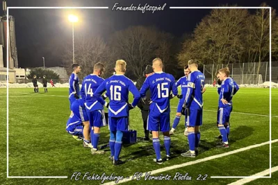 Freundschaftsspiel: FC Fichtelgebirge - FC Vorwärts Röslau 2:2 (Bild vergr&ouml;&szlig;ern)