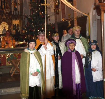 Sternsinger sind unterwegs (Bild vergr&ouml;&szlig;ern)