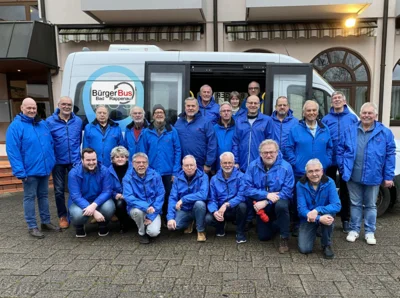 Die bei der Mitgliedersammlung anwesenden Fahrer und Fahrerinnen