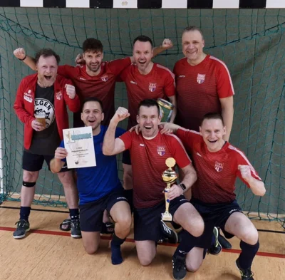 Hallenturnier des TSV Kleinhartmannsdorf in der Sporthalle (Bild vergr&ouml;&szlig;ern)