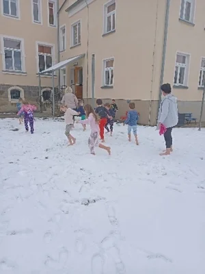 Barfuß im Schnee