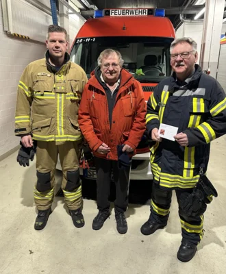 Danksagung bei der Feuerwehr (Bild vergr&ouml;&szlig;ern)