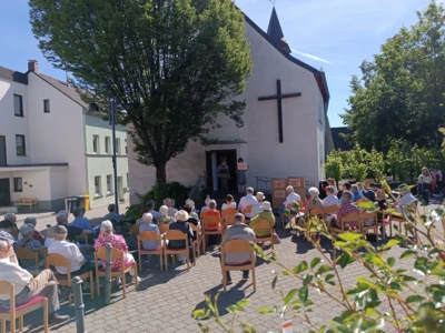 Pfingstmontag (Bild vergr&ouml;&szlig;ern)