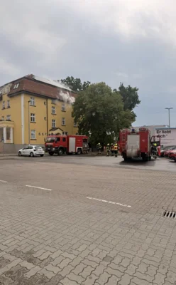Bild von Feuerwehren vor der Amtsverwaltung