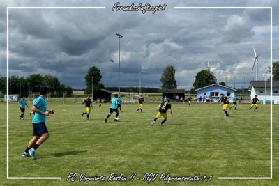 Freundschaftsspiel: FC Vorwärts Röslau II - SGV Pilgramsreuth 1:1 (Bild vergr&ouml;&szlig;ern)
