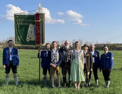 Meldung: Starker Auftritt des Schützengau Ammersee beim 76. Oberbayerischen Bezirksschützentag in Neuching