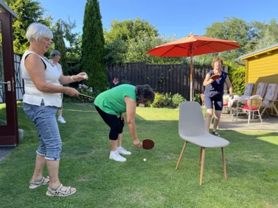Sport im Garten – Bewegung gegen Krebs trifft sich an der frischen Luft