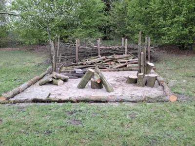 Das Sandarium auf der Streuobstwiese ist fertig! (Bild vergr&ouml;&szlig;ern)