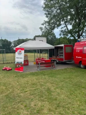 +++ Brandschutzerziehung beim Kitafest in Wietstock – ein Nachmittag ganz im Zeichen des Blaulichts +++ (Bild vergr&ouml;&szlig;ern)