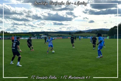 8.Spieltag BZL: FC Vorwärts Röslau - 1.FC Martinsreuth 4:1 (Bild vergr&ouml;&szlig;ern)