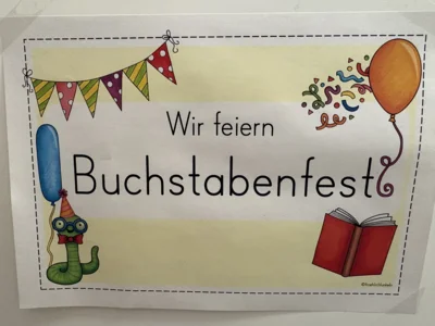 Buchstaben, Bücher, Basteleien: Buchstabenfest der zweiten Klassen (Bild vergr&ouml;&szlig;ern)