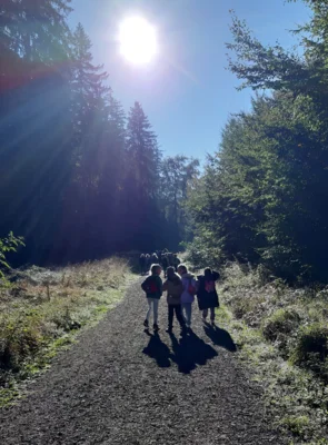 Gemeinsamer Wandertag der Grundschule