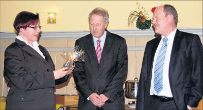 Foto zu Meldung: Gratulationen zum Oberharz-Urteil beim ersten Empfang „fürs Zusammenwachsen“ / Parteiübergreifender Neujahrsempfang in Elbingerode gilt als geglückt und soll Tradition werden