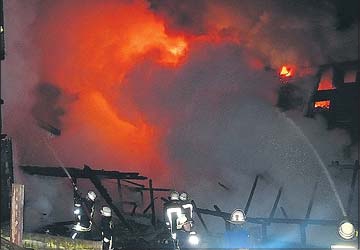 Foto zu Meldung: Großbrand in Trautenstein löst Löschwasserdebatte aus / Rappbode hat jetzt viel Wasser / Ordnungsamtschef mit Blick auf den Sommer: Ausbau der Entnahmestellen ist nötig