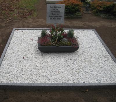 Vorschaubild zur Meldung: Soldatengräber restauriert