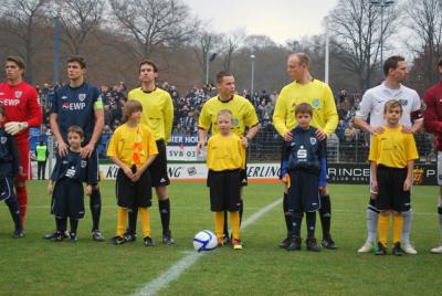 Die Einlaufkinder der SG Lehnin/Damsdorf/Netzen beim SV Babelsberg 03
