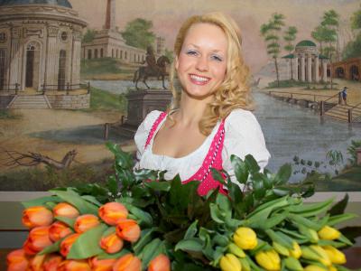Foto zu Meldung: Die neue Spargelk&ouml;nigin ist gek&uuml;rt