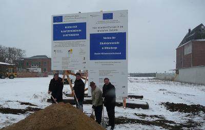 Foto zu Meldung: Baustart f&uuml;r die Elbuferpromenade