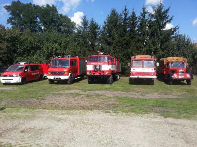 Einsatzfahrzeuge der Feuerwehr Rohne von Damals und Heute