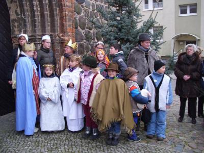 Vorschaubild zur Meldung: Krippenspiel am 24. Dezember 2013 lockte viele Wusterhausener und ihre Gäste in die Kirche