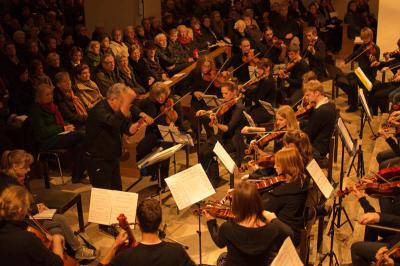 Foto zur Meldung: Weihnachtskonzert mit dem Sinfonieorchester St. Michael Ahlen