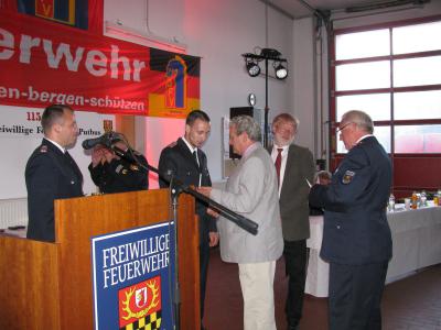 Auszeichnung Brandschutz-Ehrenspange (Bild vergrößern)