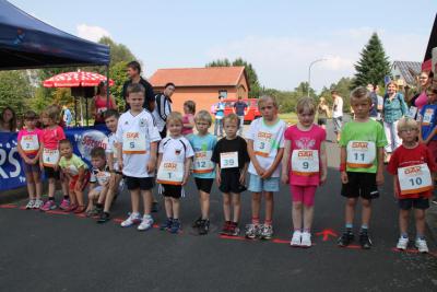 Foto zur Meldung: Teilnehmerrekord zum 10. Michelsberger Dorflauf