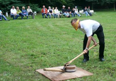 Hahnschlagen in Schmogrow (Bild vergr&ouml;&szlig;ern)
