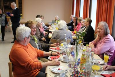 Foto zur Meldung: Senioren erlebten einen unterhaltsamen Nachmittag