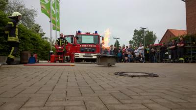 Bild der Meldung: Feuerwehr begeistert beim Honigkuchensenffest