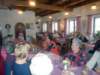 Foto zur Meldung: Gemütlicher Seniorennachmittag im Pfarrheim