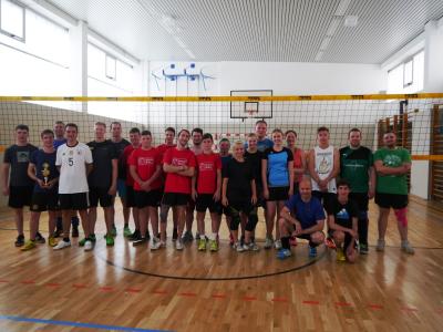 Volleyball in Nazza etabliert