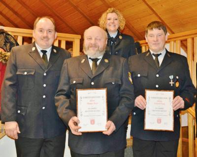 Zwei Aktive für 40jährigen Feuerwehrdienst geehrt