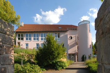 Das Rathaus der Gemeinde Poppenhausen (Wasserkuppe)