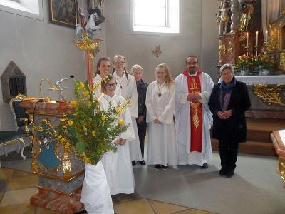 Foto zur Meldung: Weißer Sonntag, Barmherzigkeits-Sonntag und Patrozinium St. Georg gefeiert