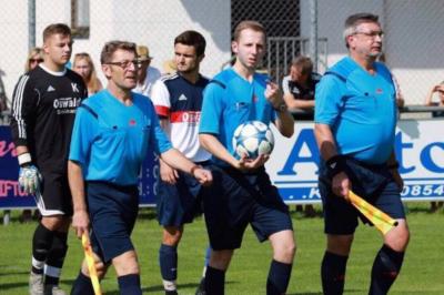 Vereinsschiedsrichter Marco Öttl steigt in Landesliga auf (Bild vergrößern)