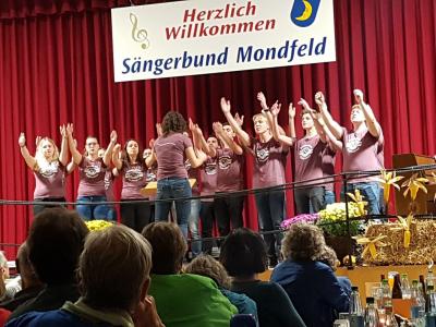 Foto zur Meldung: Jugendchor Cantabile in Mondfeld