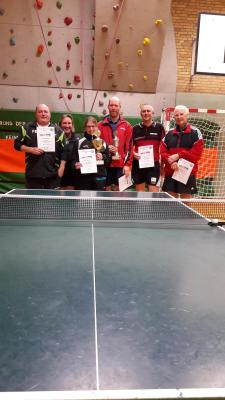 Imke Meyer und Gerrit Zucker gewinnen Tischtennis-Vereinspokal (Bild vergrößern)