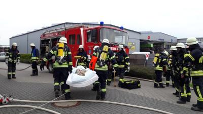 Feuerwehr-Übung mit THW im Pflegeheim