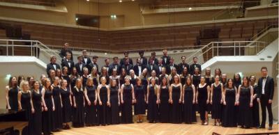 Foto zur Meldung: Chor I im Kammermusiksaal der Philharmonie